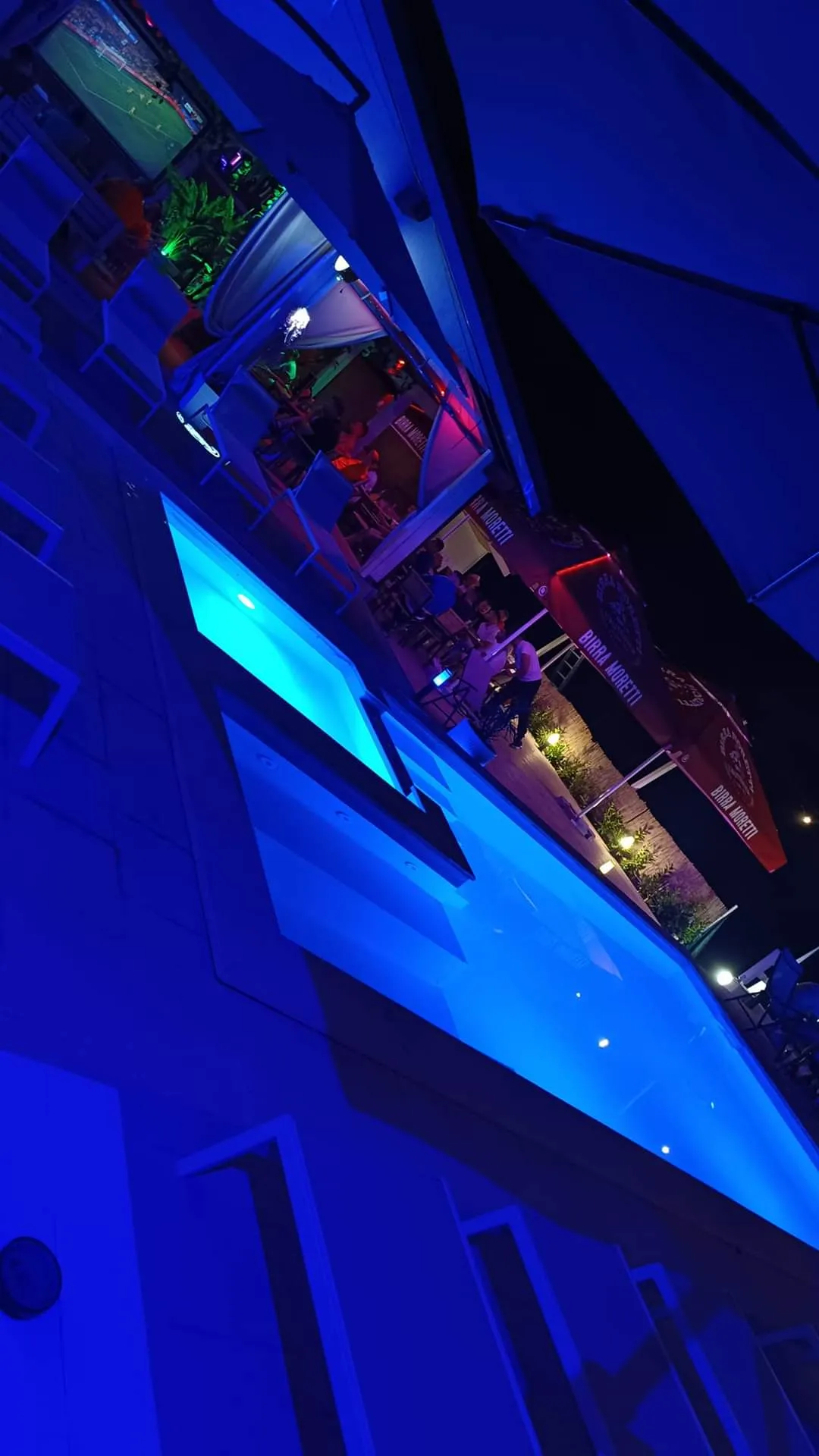 Pool, 1