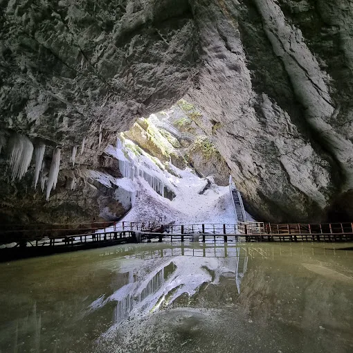 Scărișoara Ice Cave